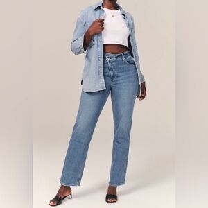 Abercrombie and Fitch Curve Love 90s Straight Ultra High Rise-XL Length